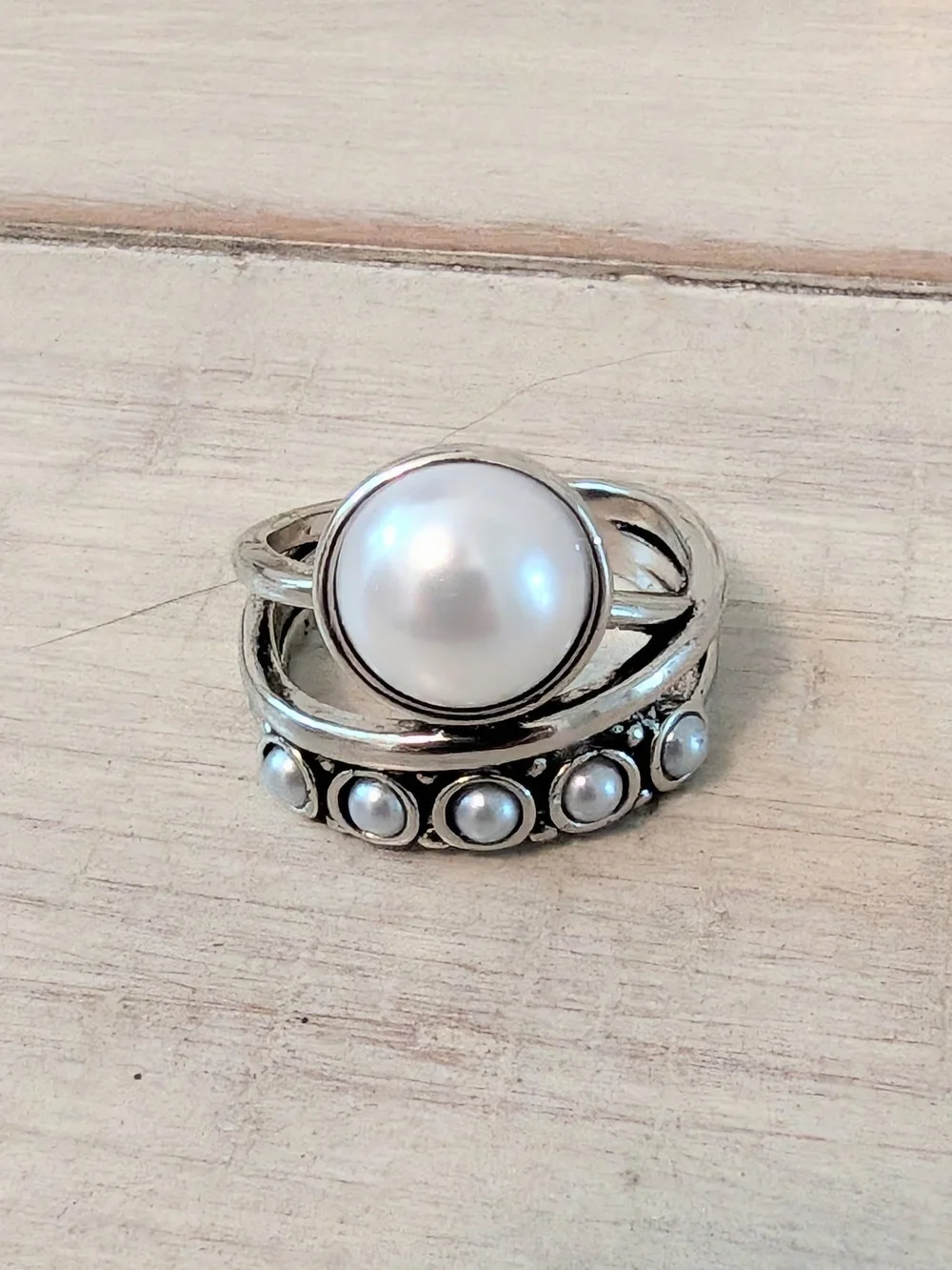 Brighton Museum Pearl Ring Size 8